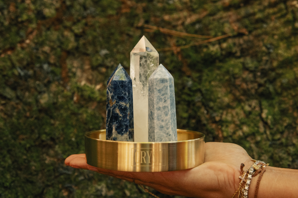 Your Authentic Truth trio crystal set includes Sodalite, Clear Quartz and Blue Calcite crystals. These crystals work in synergy to promote authenticity, individuality and self-expression. Cryst Collective energy-charged crystals Australia.