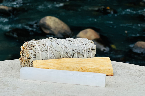 House Cleanse Kit - Sage, Palo Santo and Selenite crystal